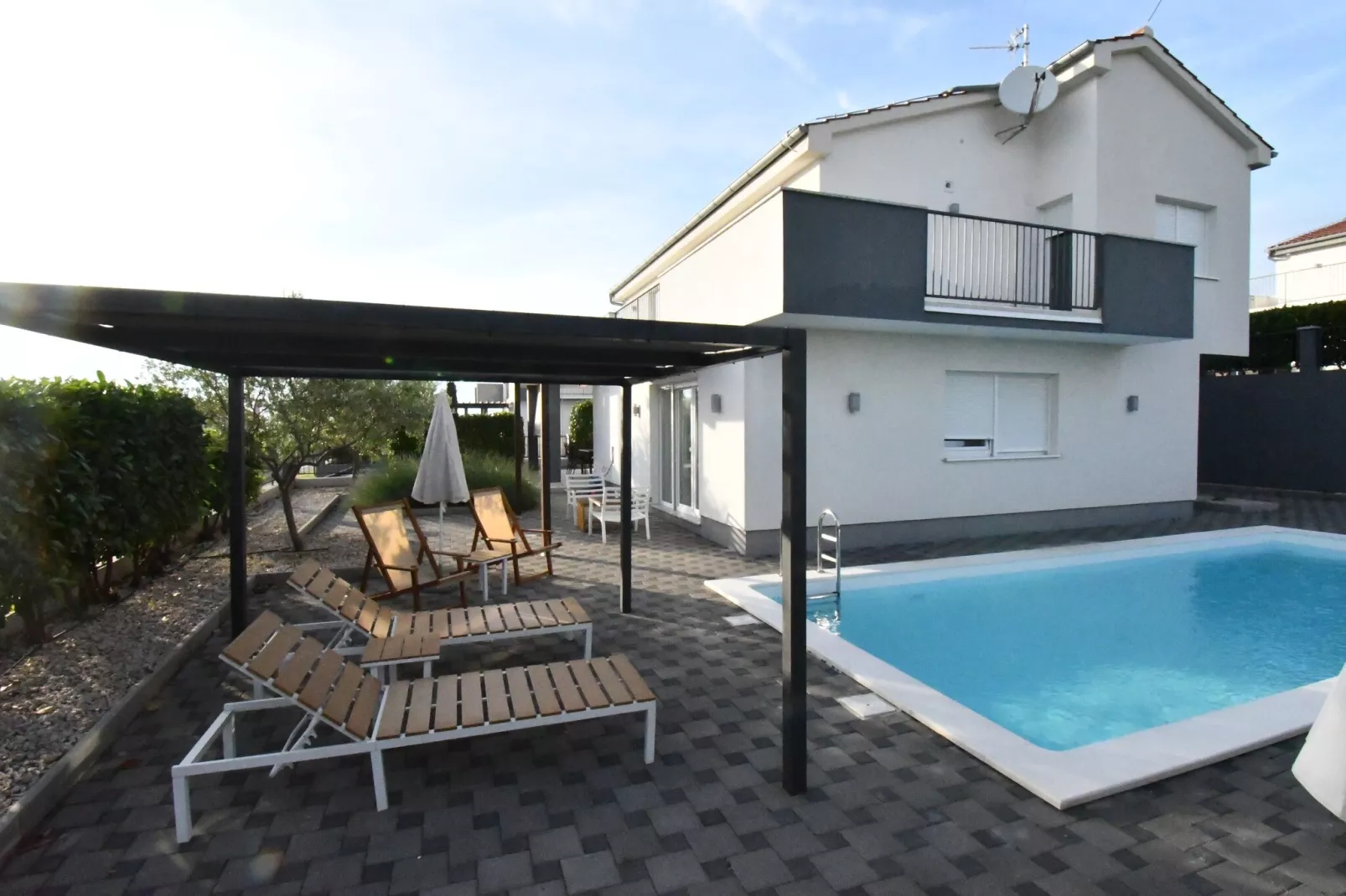 Luxury Escape with Swimming Pool & Modern Design -Deluxe Four Bedroom Villa with Private Pool ( Villa 4)-Swimming pool