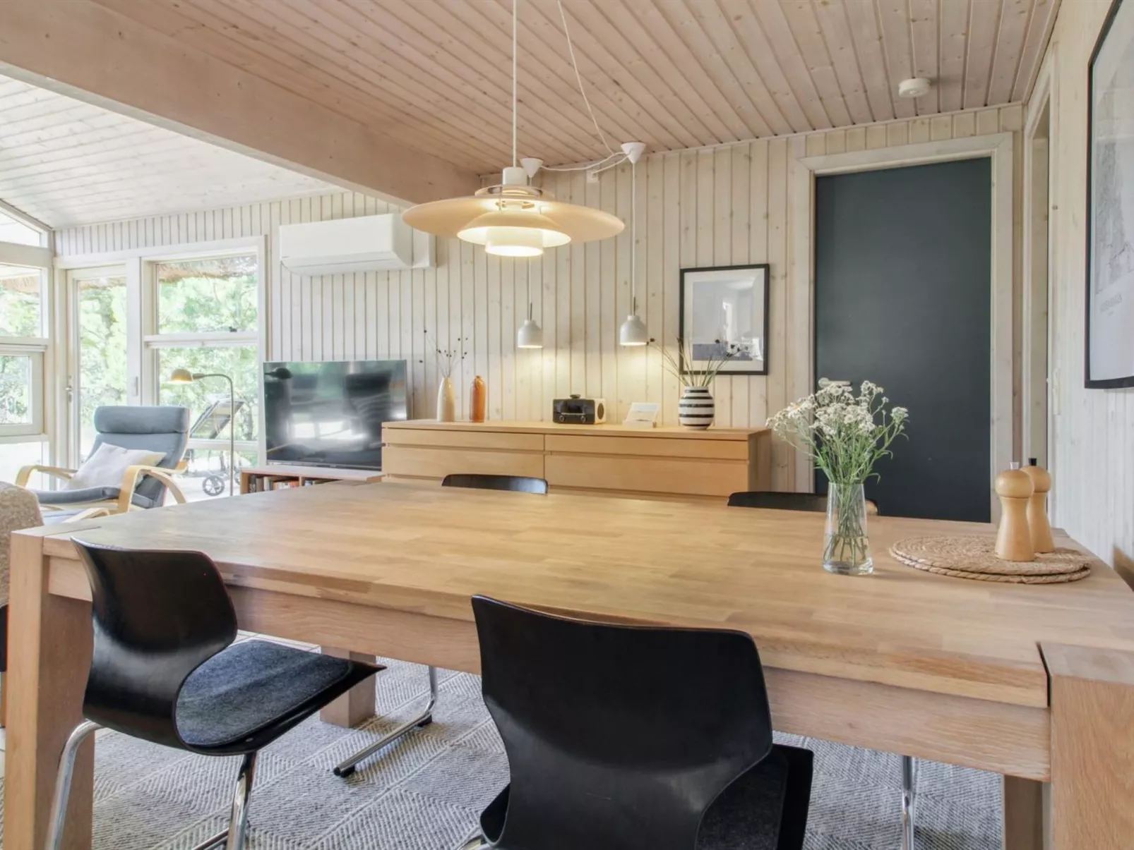 "Karri" - 1.1km from the sea-Dedans