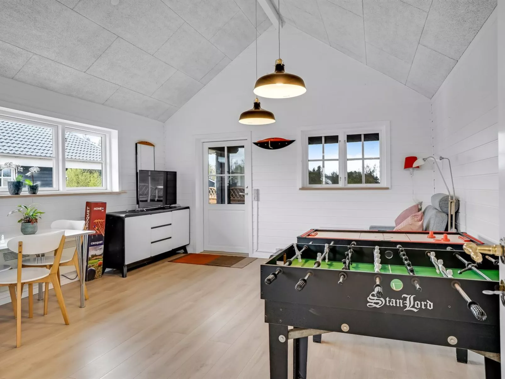 "Gizella" - 500m to the fjord-Inside