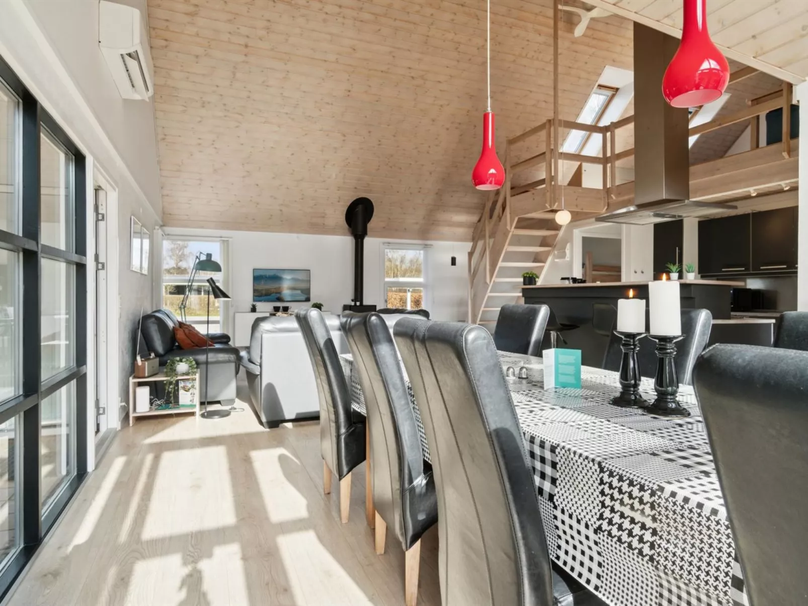 "Soeren" - 300m from the sea-Inside