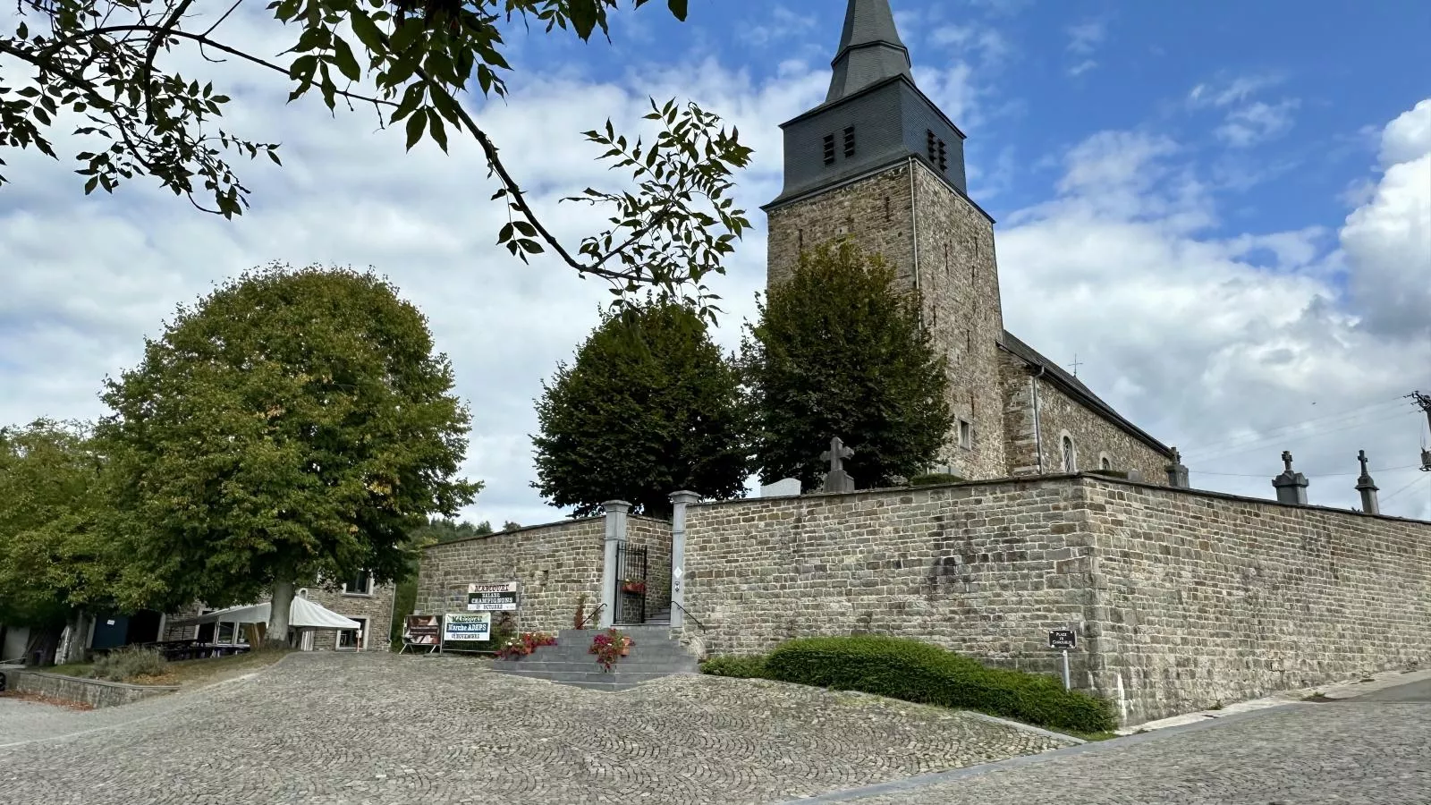 Boogie House-Areas within 5km in summer