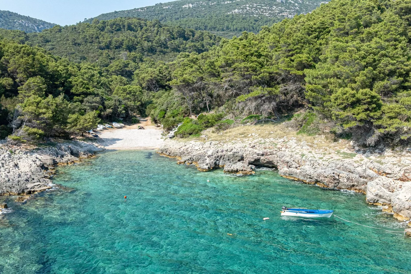 Holiday Home Island Gem - Five  Bedroom Apartment-Vue