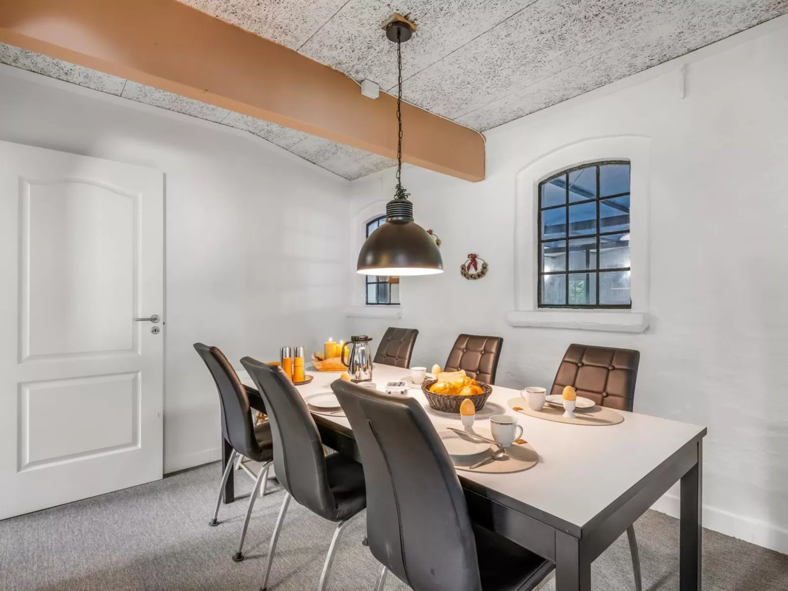 "Ødmar" - 4km to the fjord-Inside