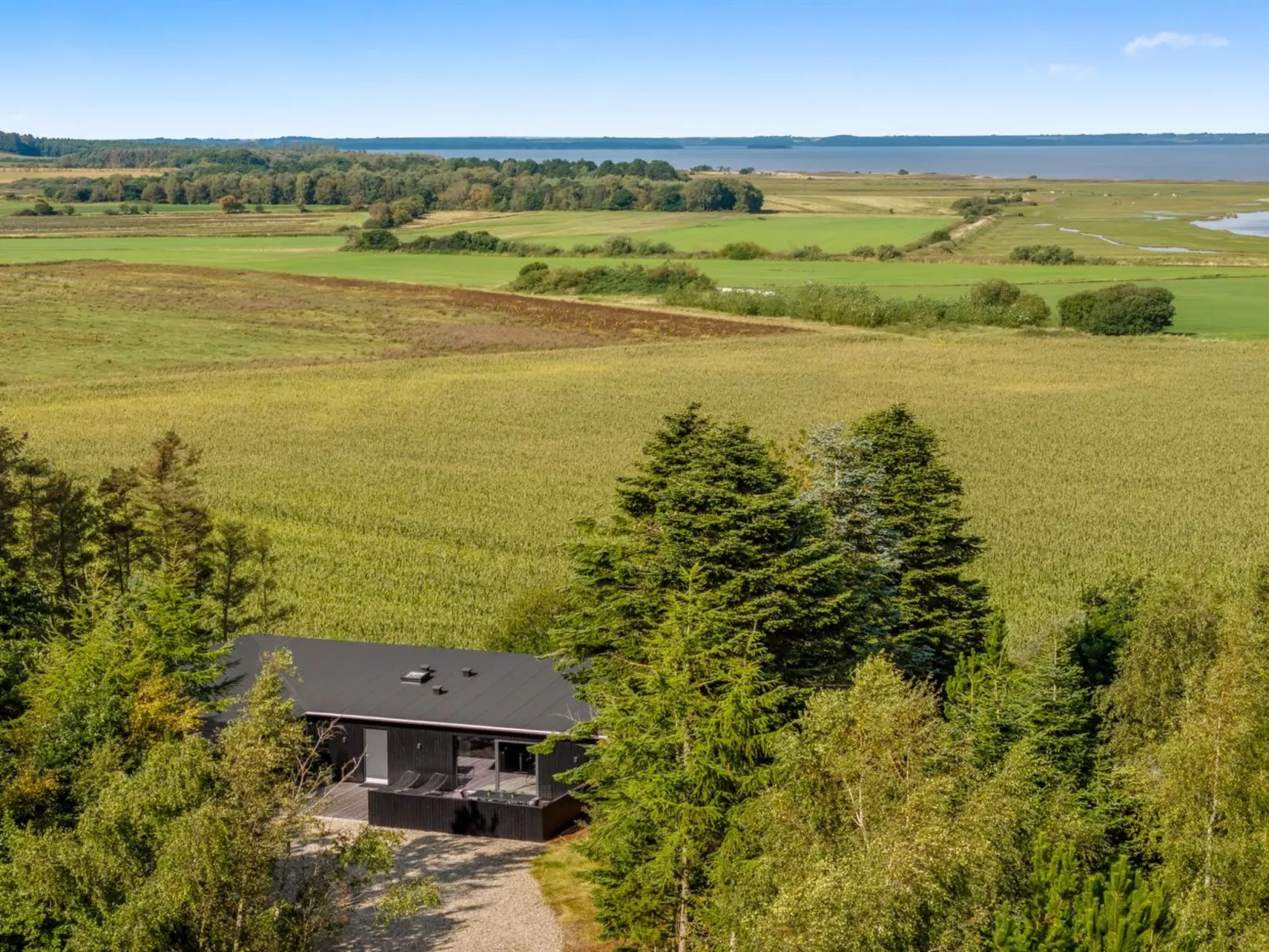 "Lennart" - 500m to the fjord-Outside