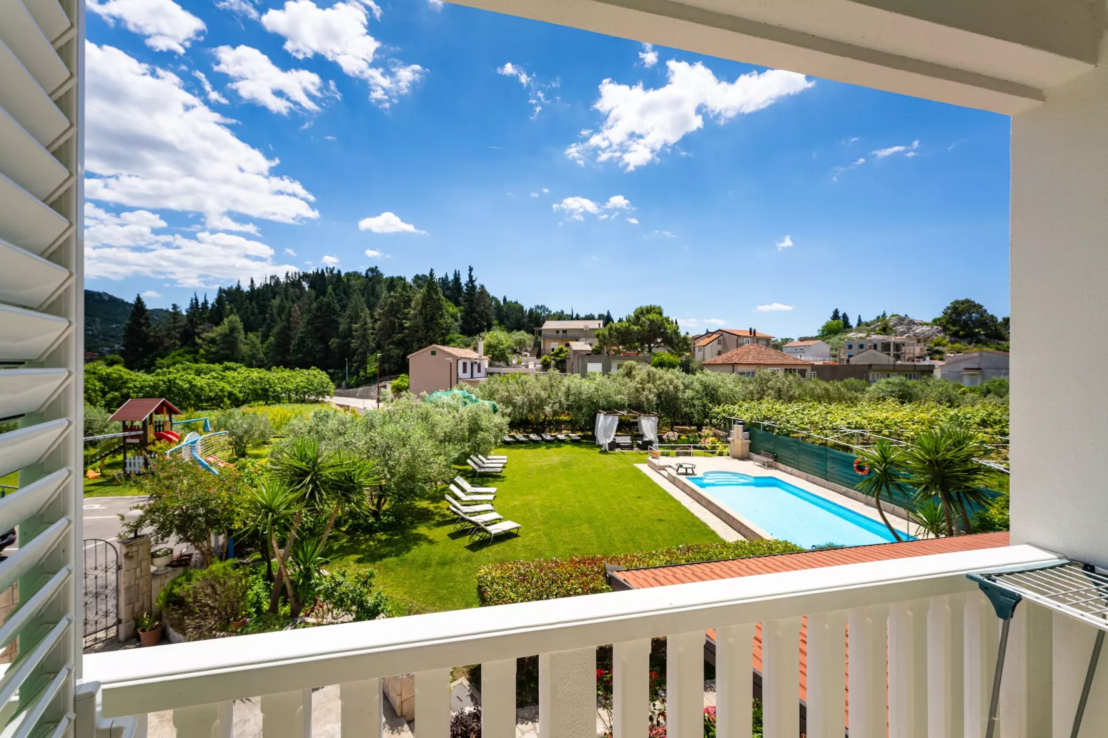 Villa Green Paradise-View in summer