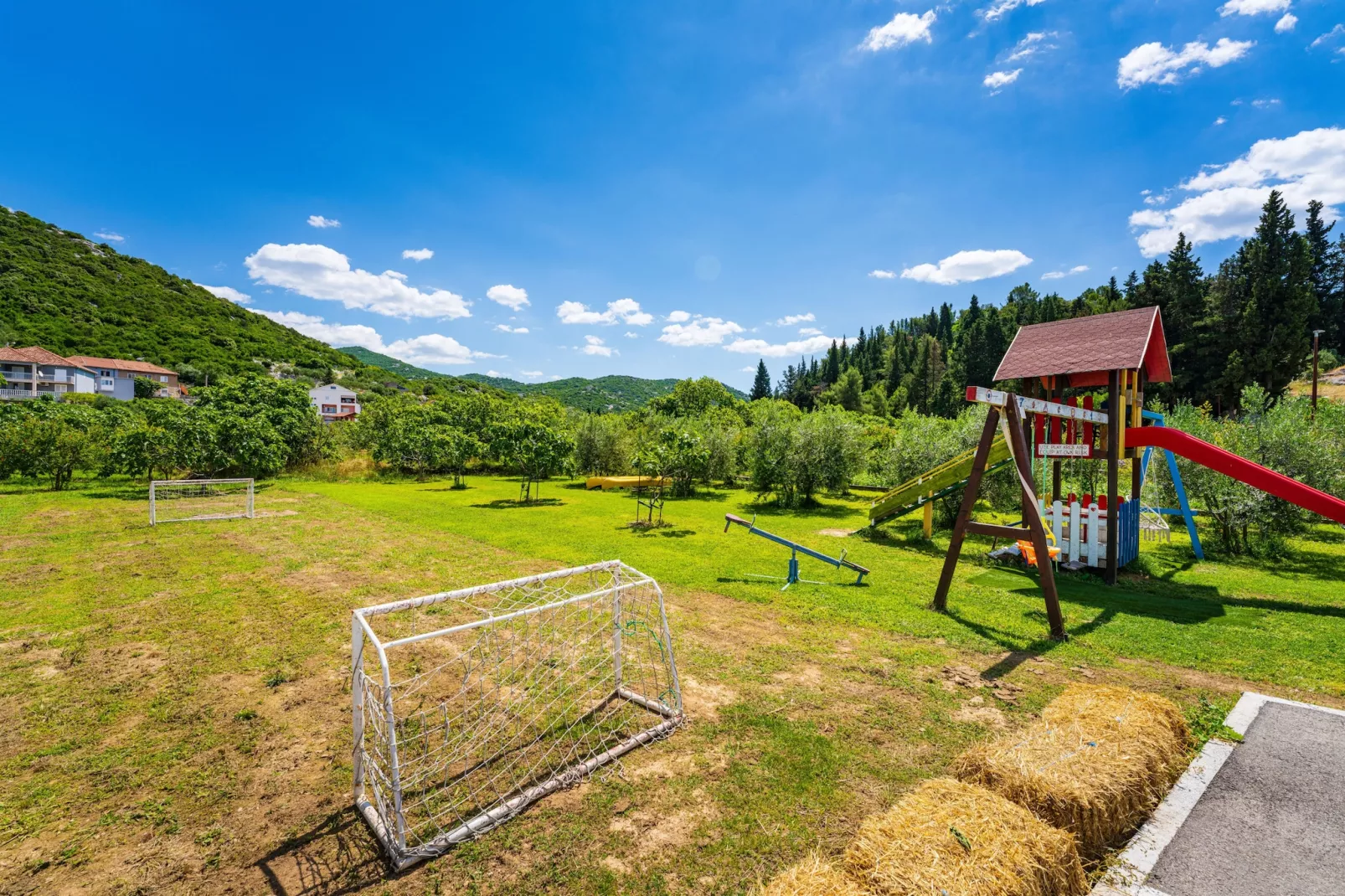 Villa Green Paradise-View in summer