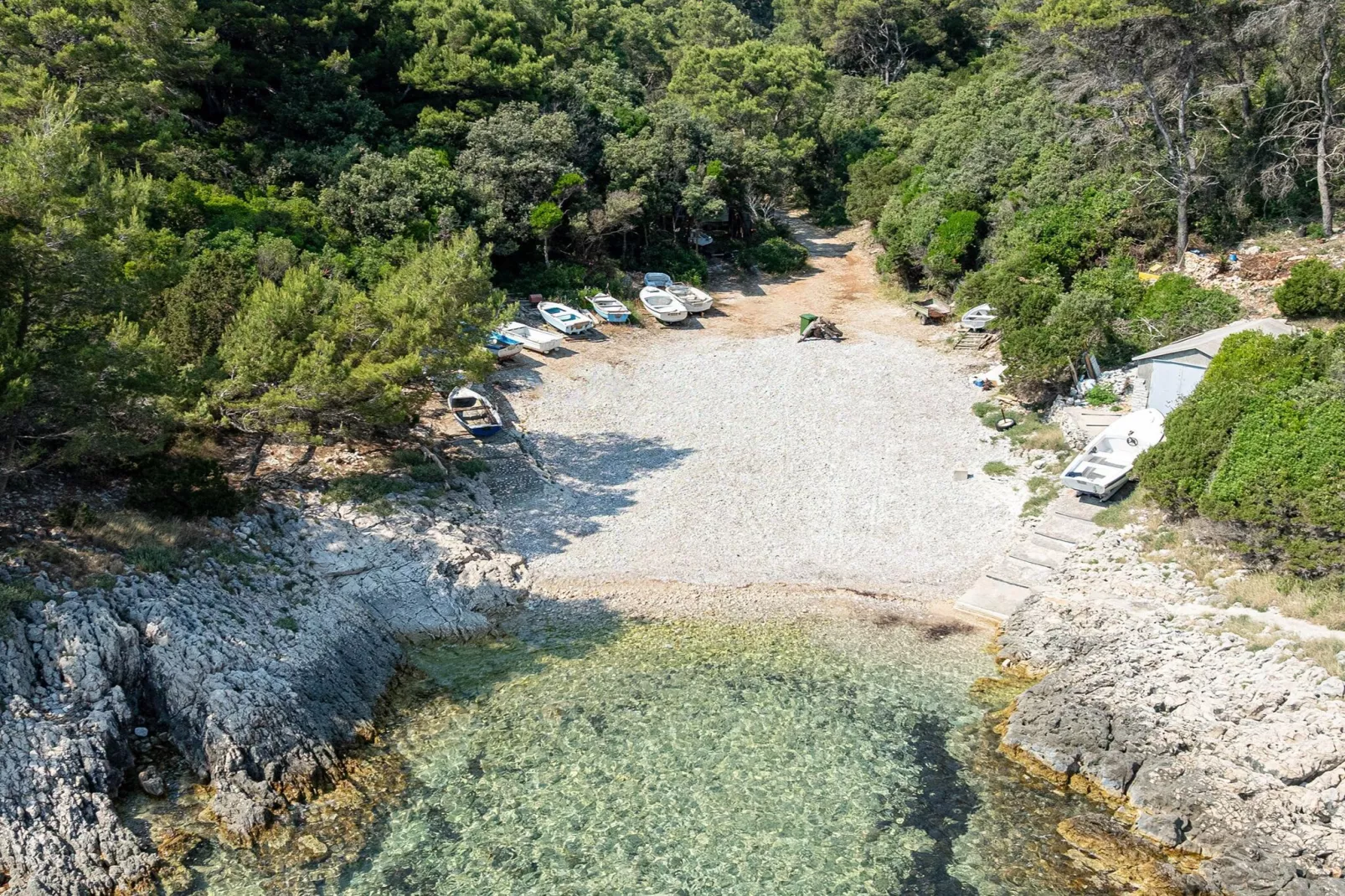 Holiday Home Island Gem - Five  Bedroom Apartment-Vue