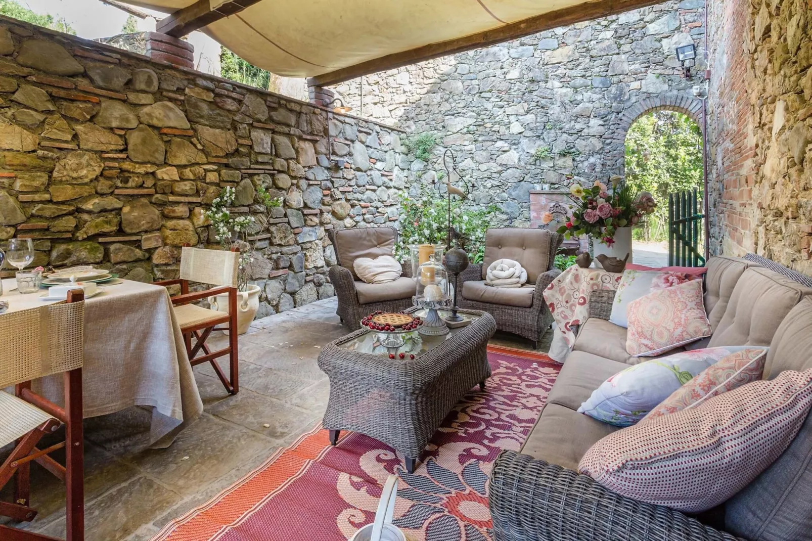 Villa Il Palagio-Terrace balcony