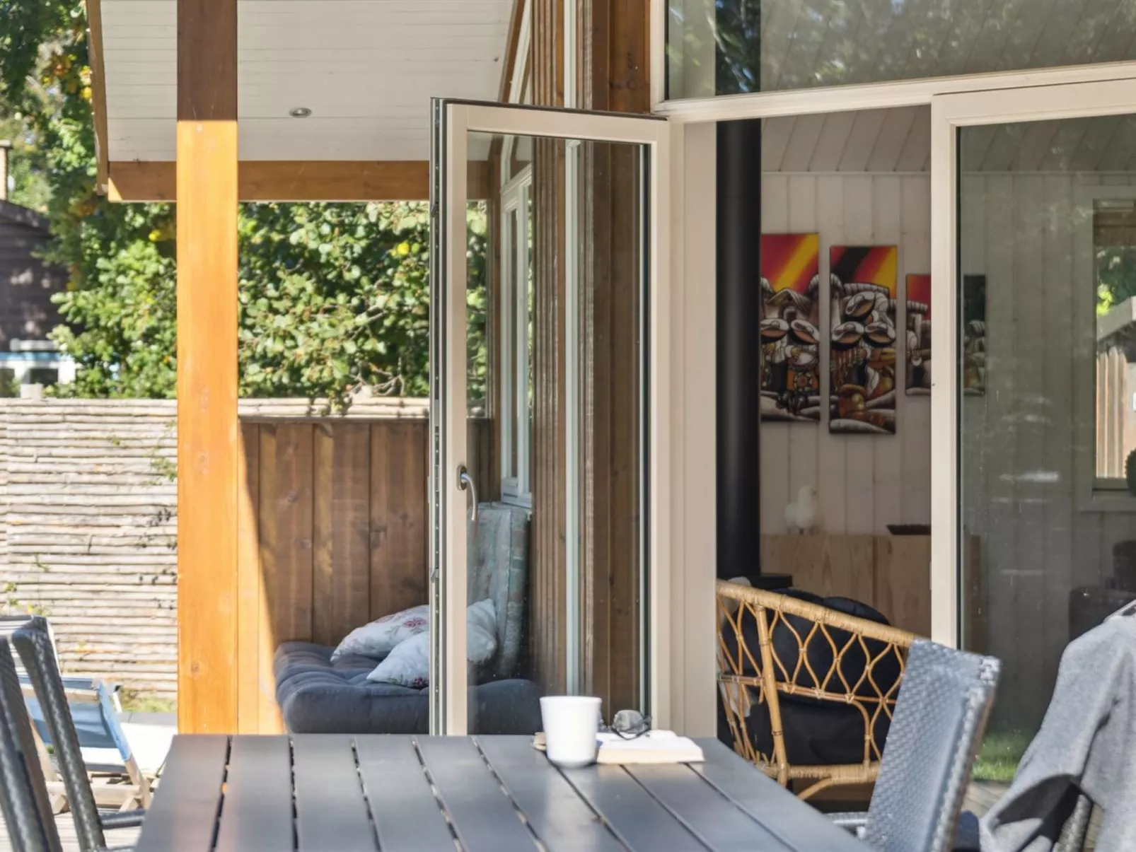 "Ovine" - 1.2km to the fjord-Outside