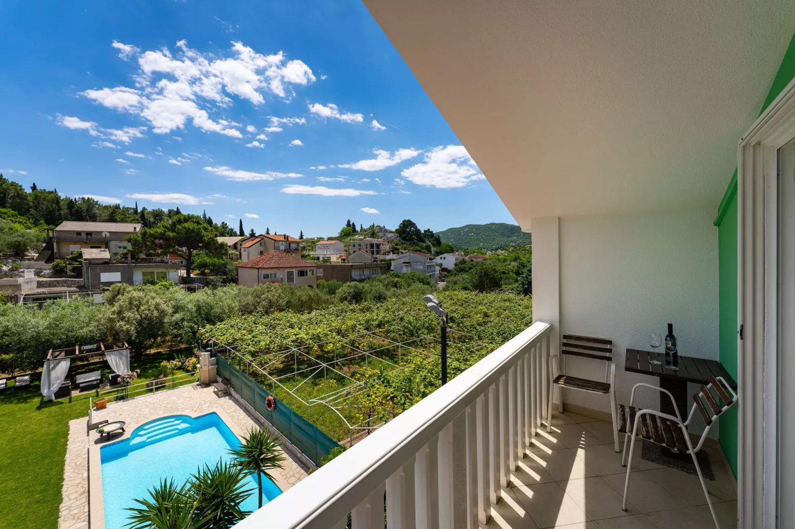 Villa Green Paradise-View in summer