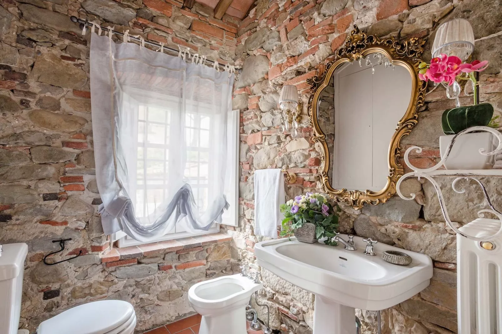 Villa Il Palagio-Bathroom