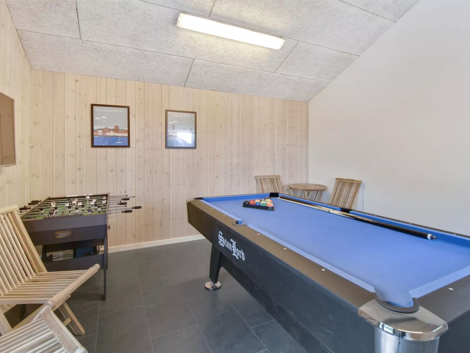 "Benita" - 400m to the fjord-Dedans