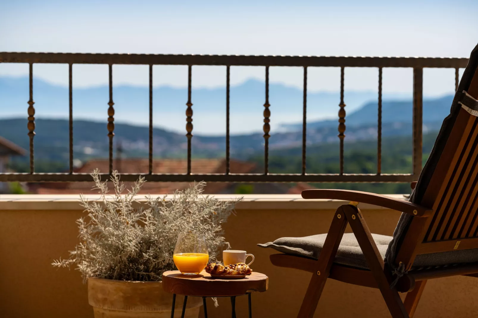 Sea view Villa Amaria-View in summer