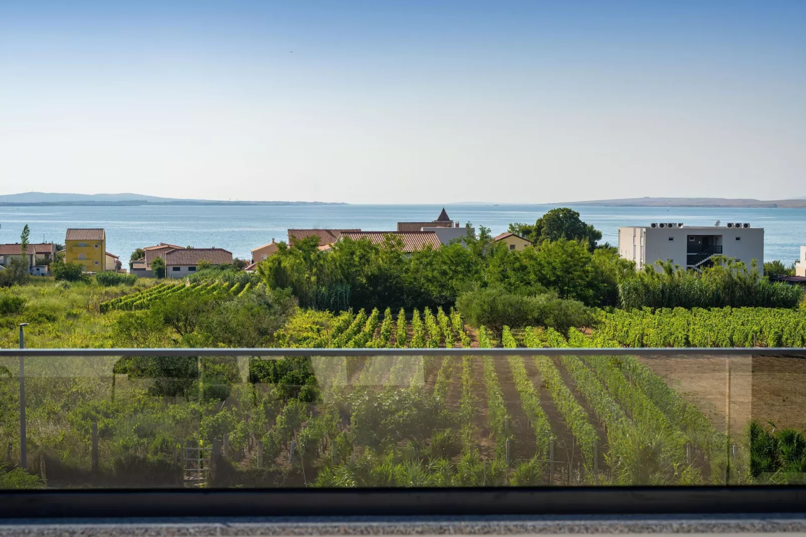 Sea view apartment LaMag-Vue d'été