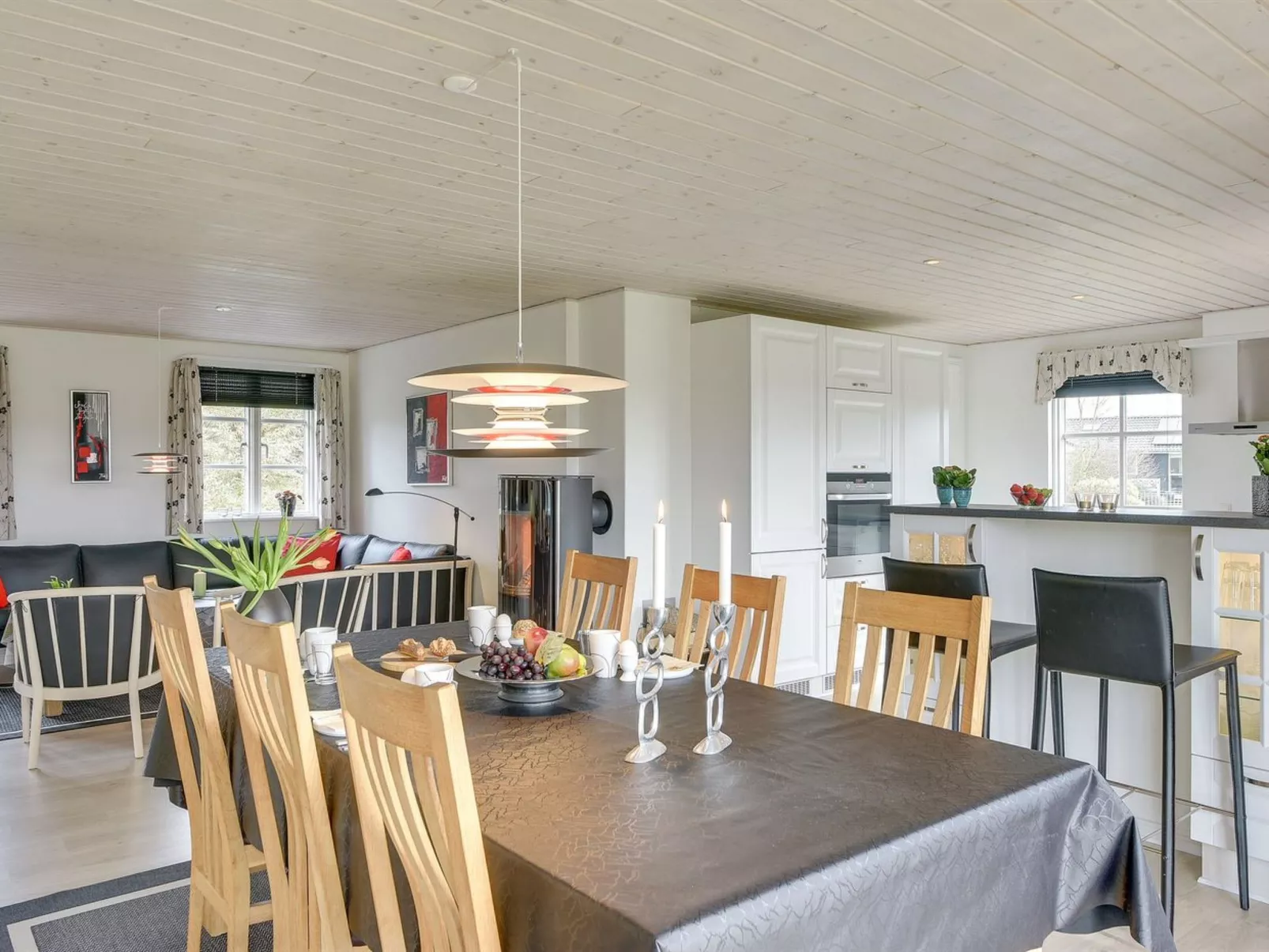 "Benita" - 400m to the fjord-Dedans