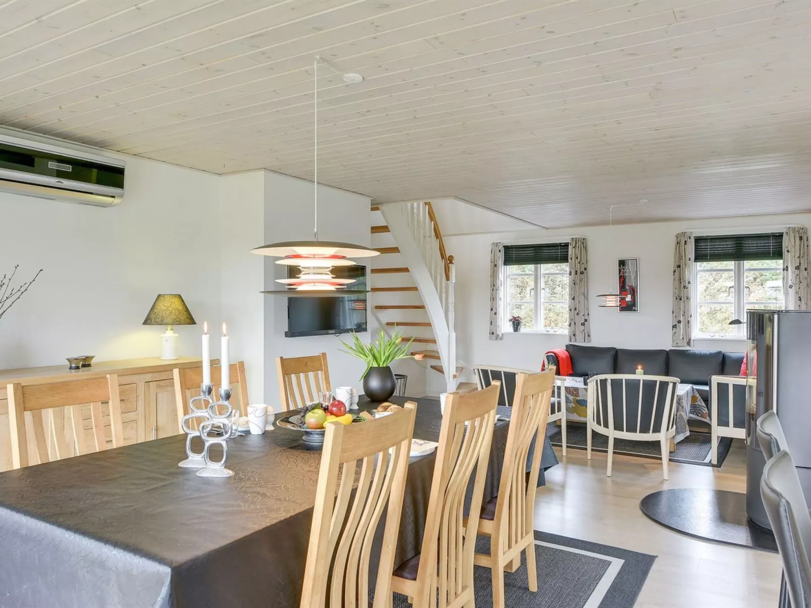 "Benita" - 400m to the fjord-Dedans