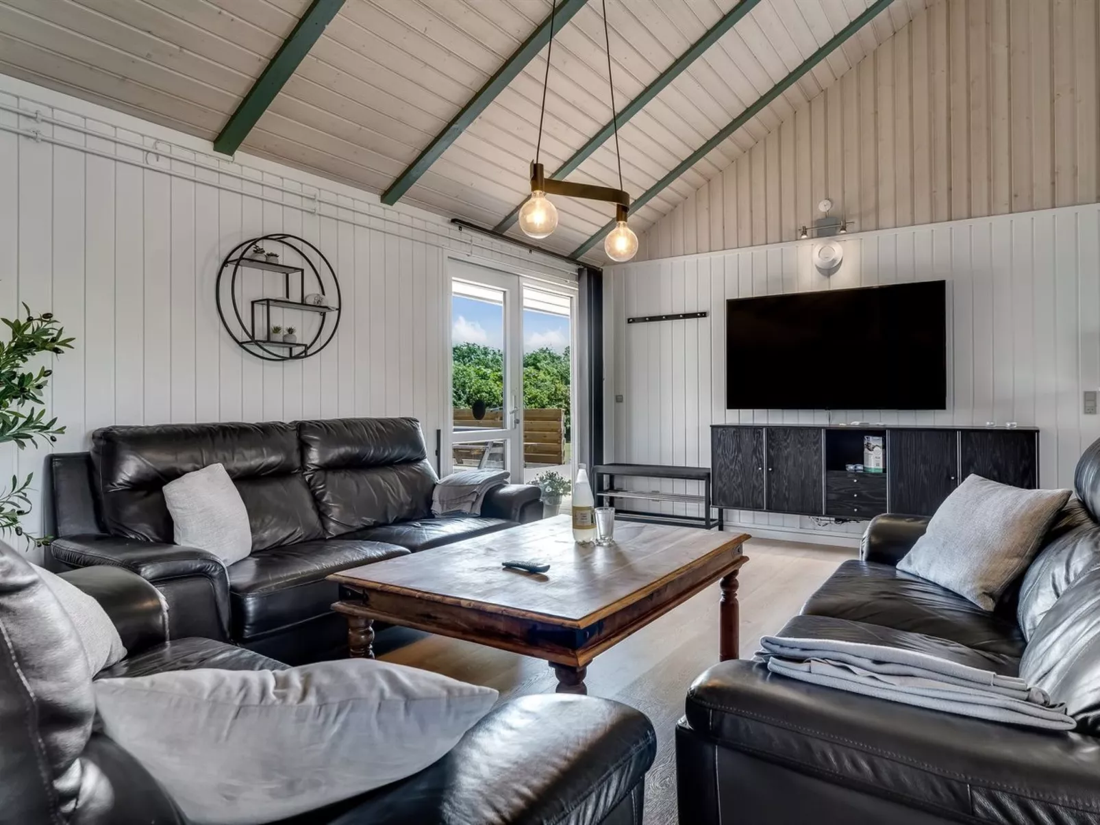 "Eftim" - 500m from the sea-Inside