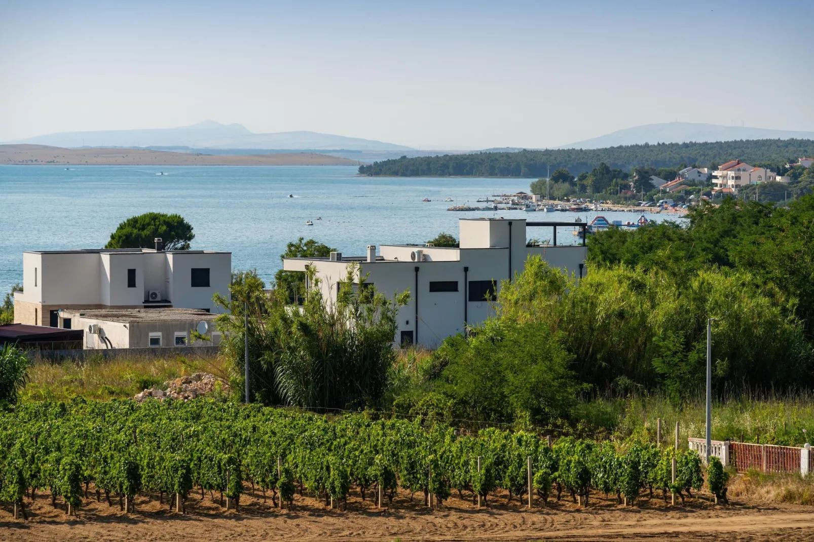 Sea view apartment LaMag-Zones été à 1 km