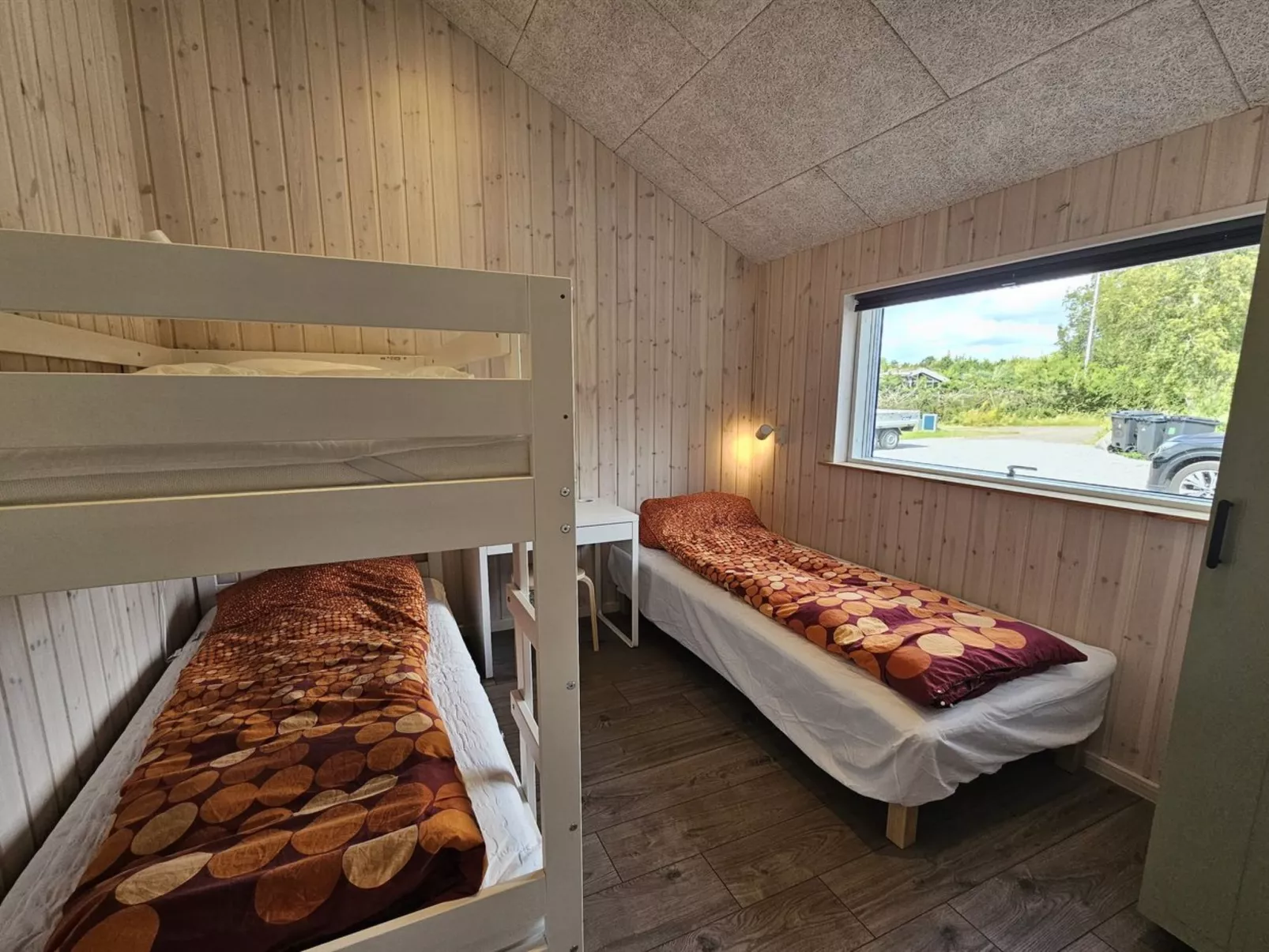 "Grep" - 800m from the sea-Drinnen