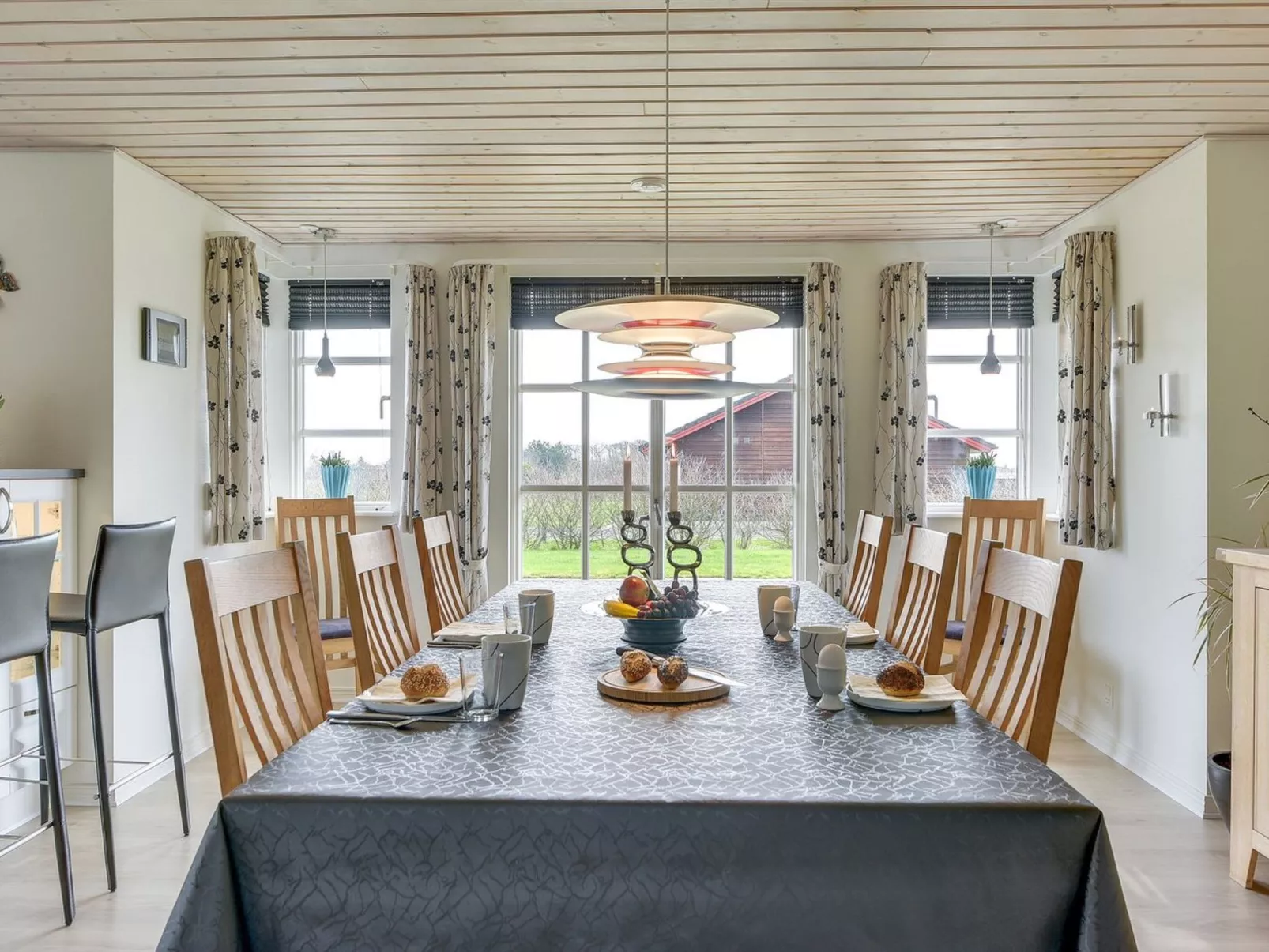 "Benita" - 400m to the fjord-Dedans