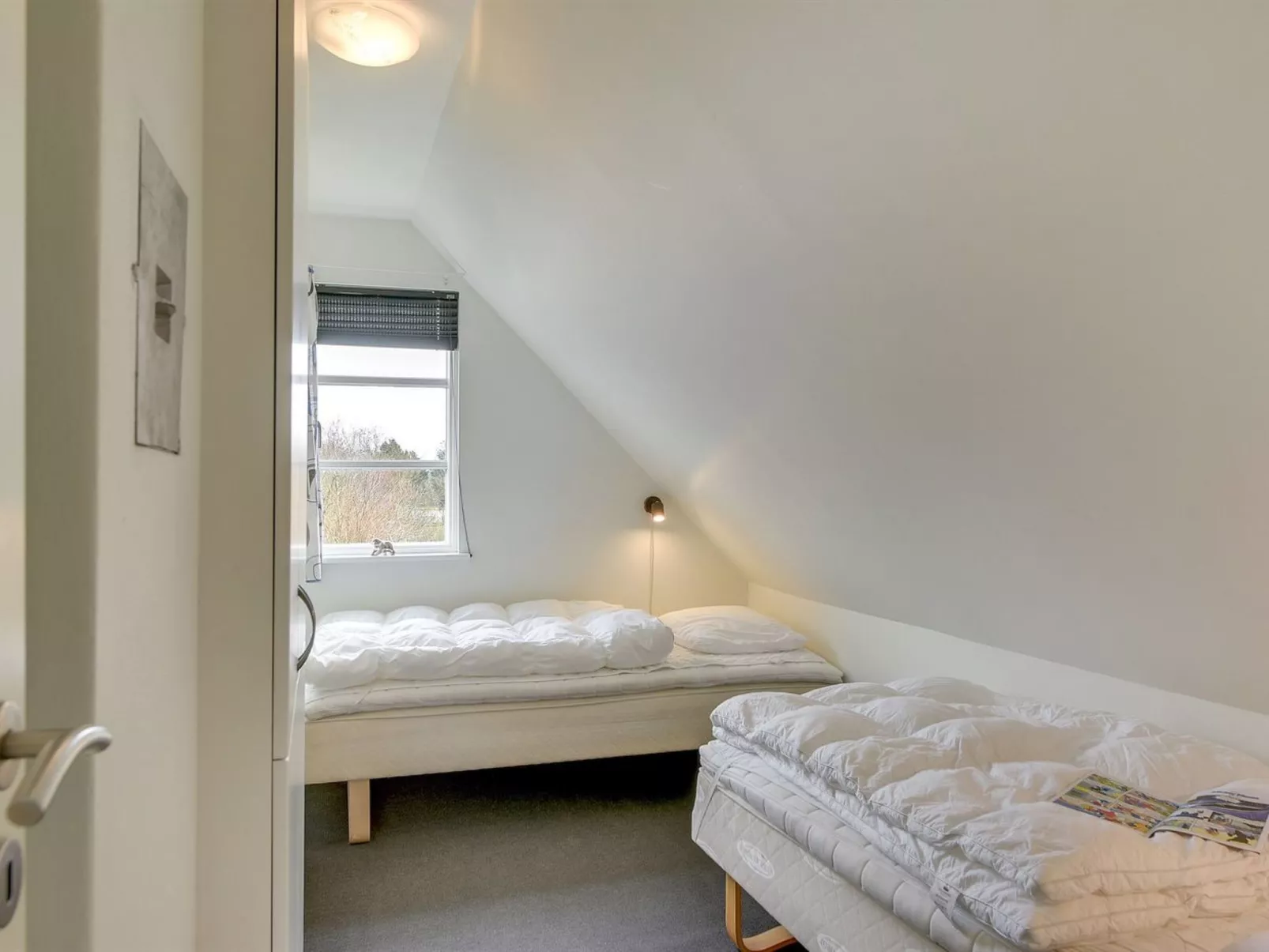 "Benita" - 400m to the fjord-Dedans