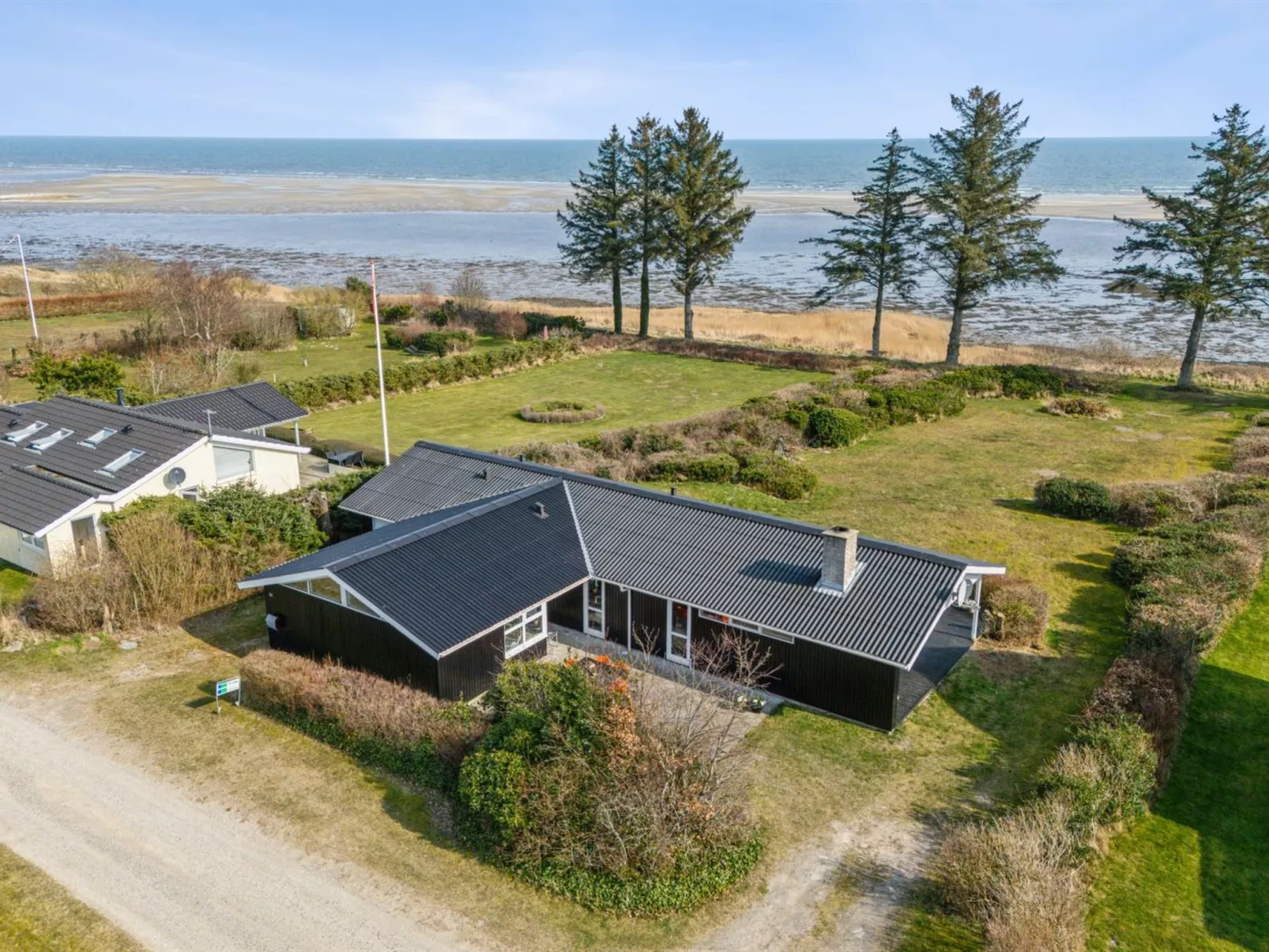 "Wrage" -  from the sea-Outside