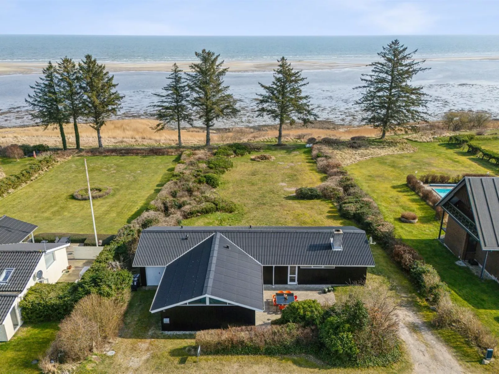 "Wrage" -  from the sea-Outside