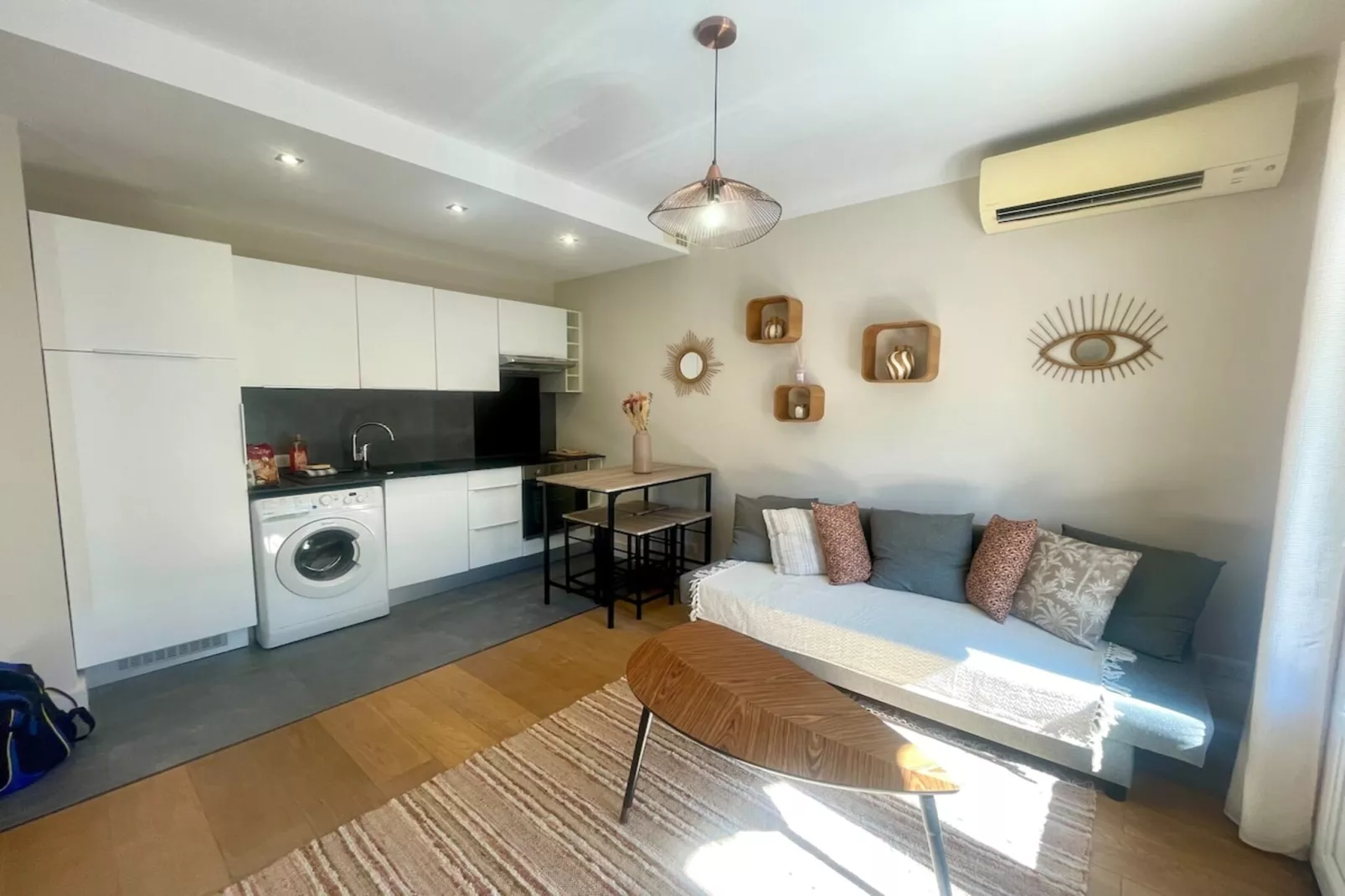 Appartement Garoupe-Living room