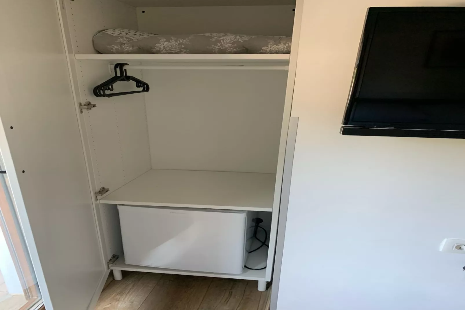 Guesthouse Family Bosnic - Double Room with Balcony - 5