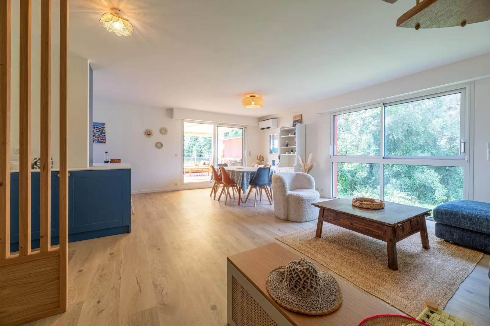 Duplex haut standing vue mer et forêt-Living room