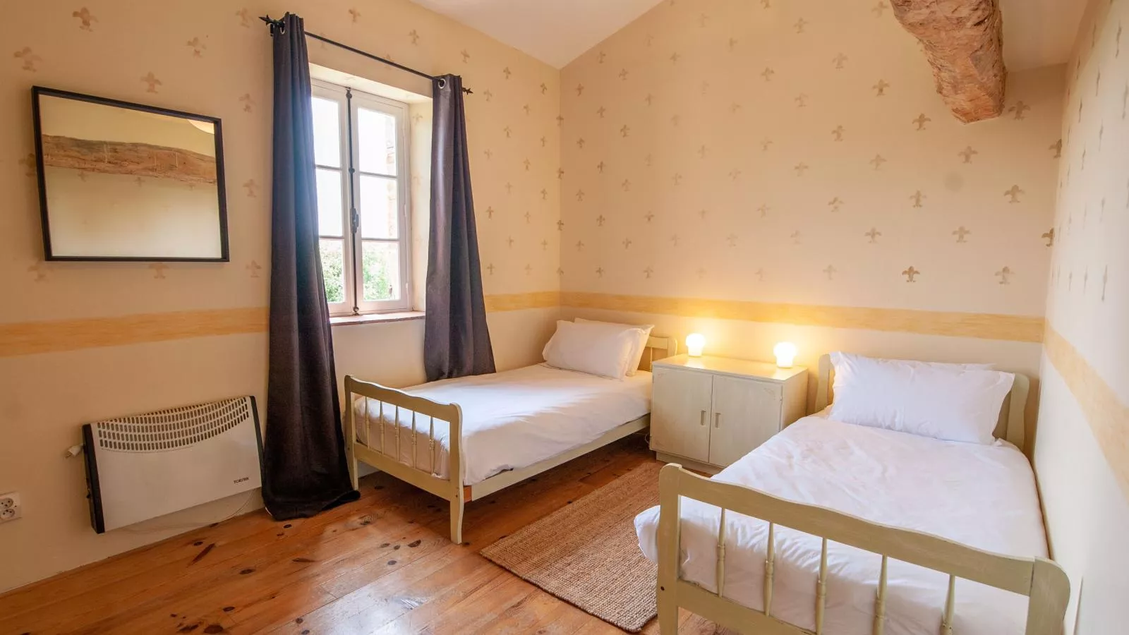 Manoir de Montréal - West Wing-Bedroom