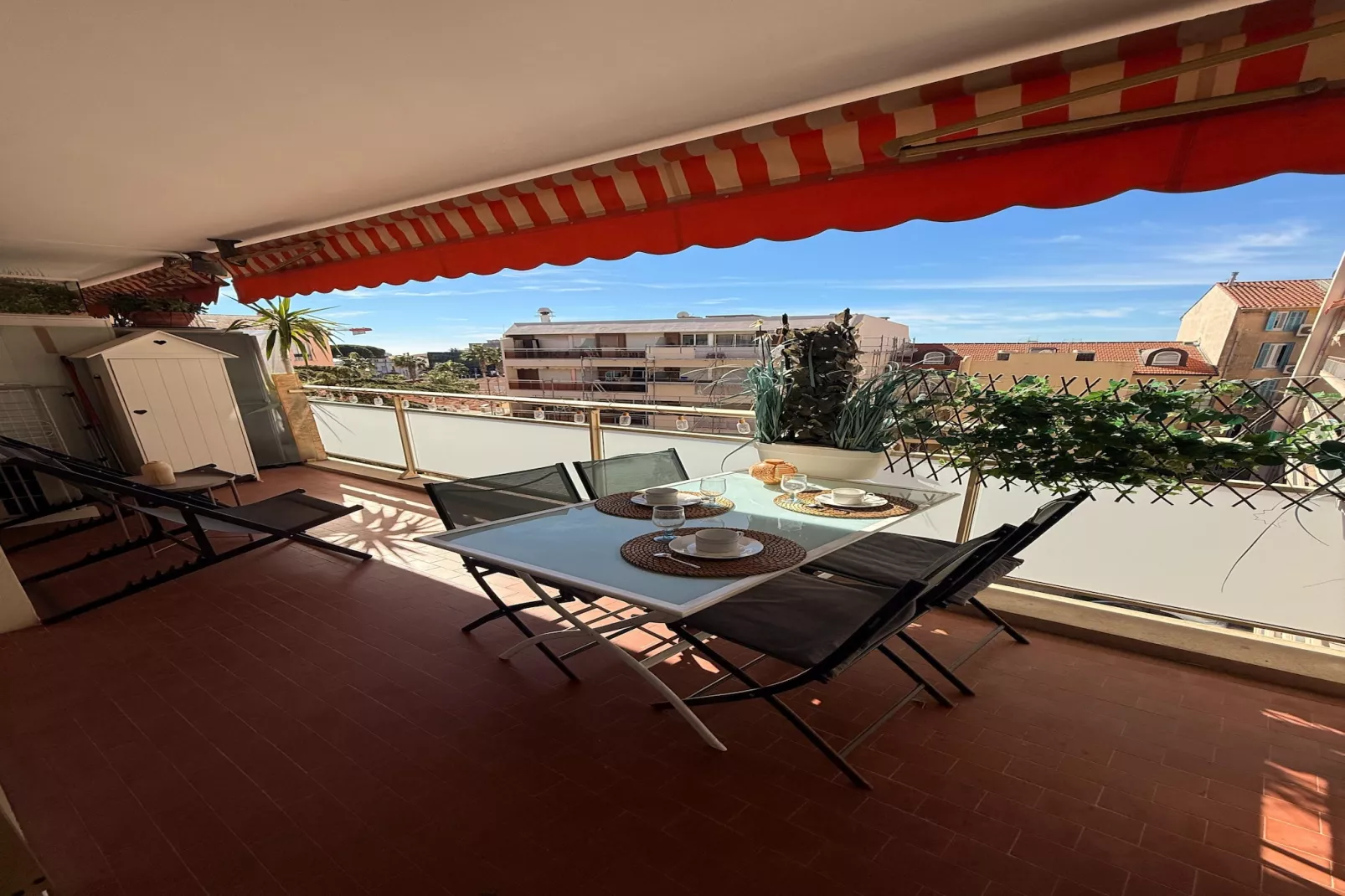 Appartement Antibes proche plages-Terrace balcony
