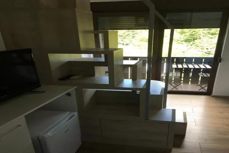 Guesthouse Family Bosnic - Double Room with Balcony - 4-Innenbereich