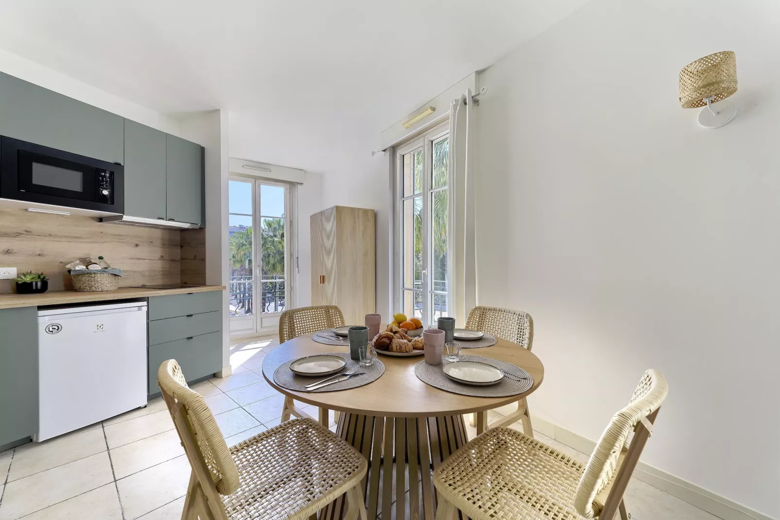 Appartement en bord de mer – Plage de la Salis-Kitchen