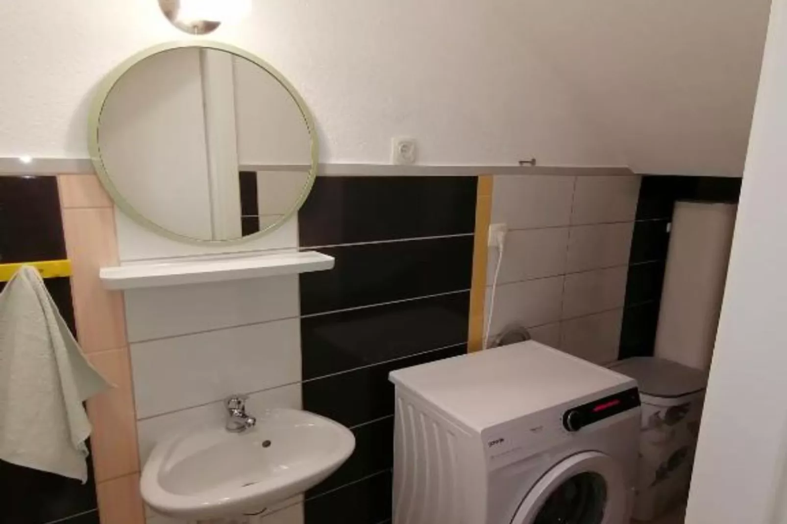 Holiday House Emma - Two Bedroom Holiday Home With Terrace-Bathroom