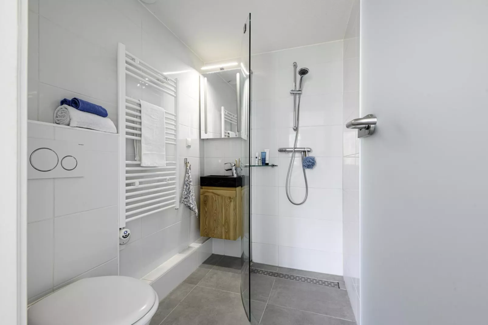 Bungalowpark Rien van den Broeke Village 9-Salle de bain