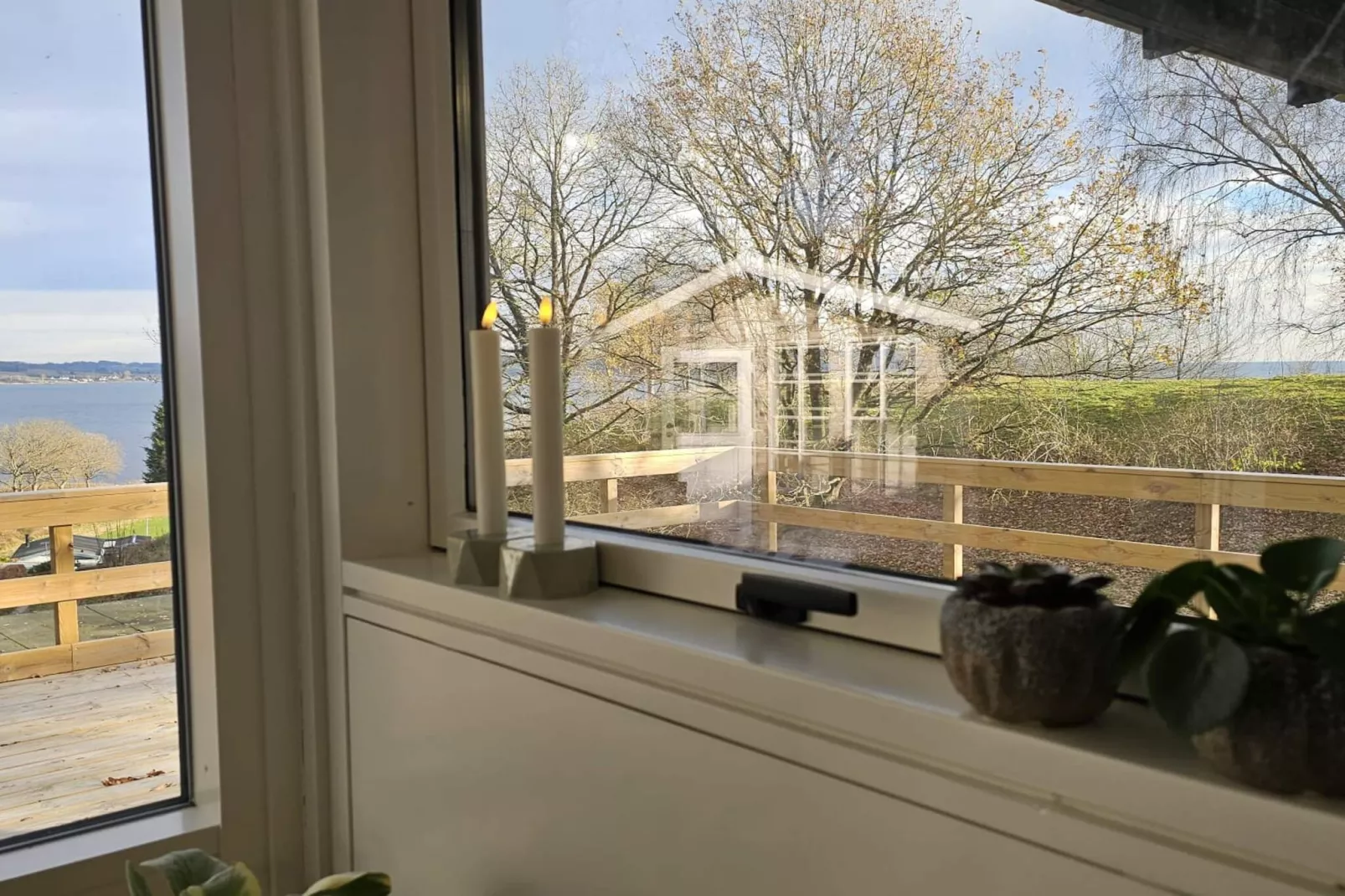 Family-Friendly Cottage Near the Coast-Indoor