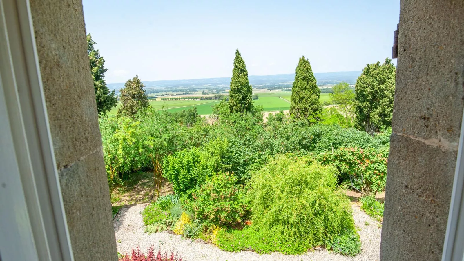 Manoir de Montréal - West Wing-View in summer
