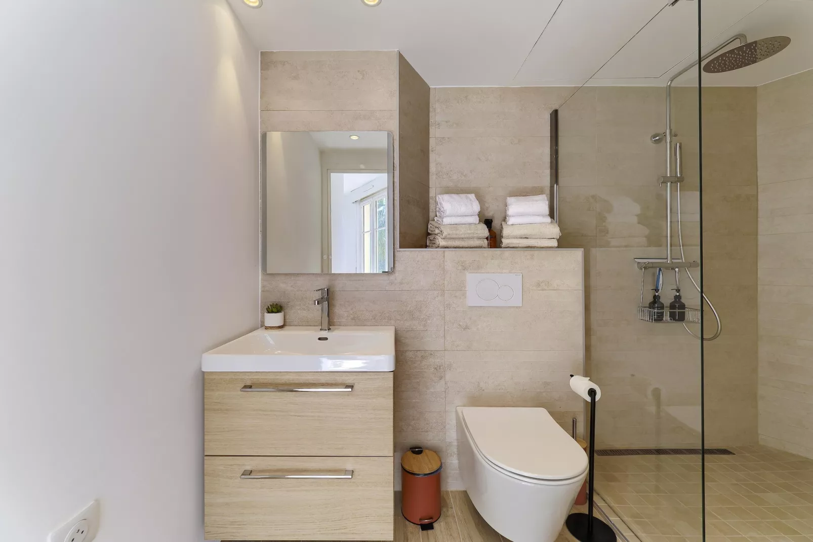 Appartement en bord de mer – Plage de la Salis-Bathroom