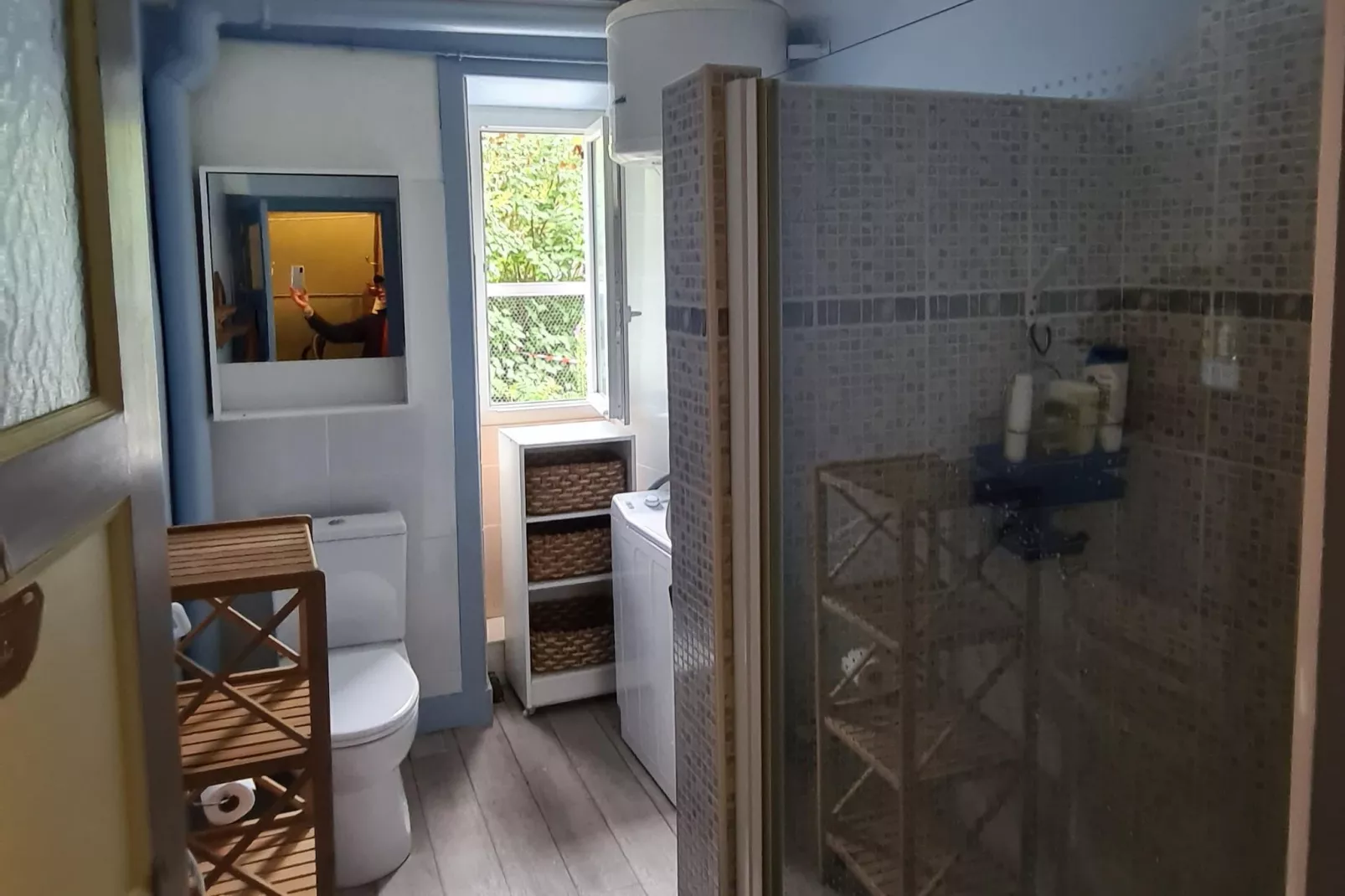 Petite Plaisance-Bathroom