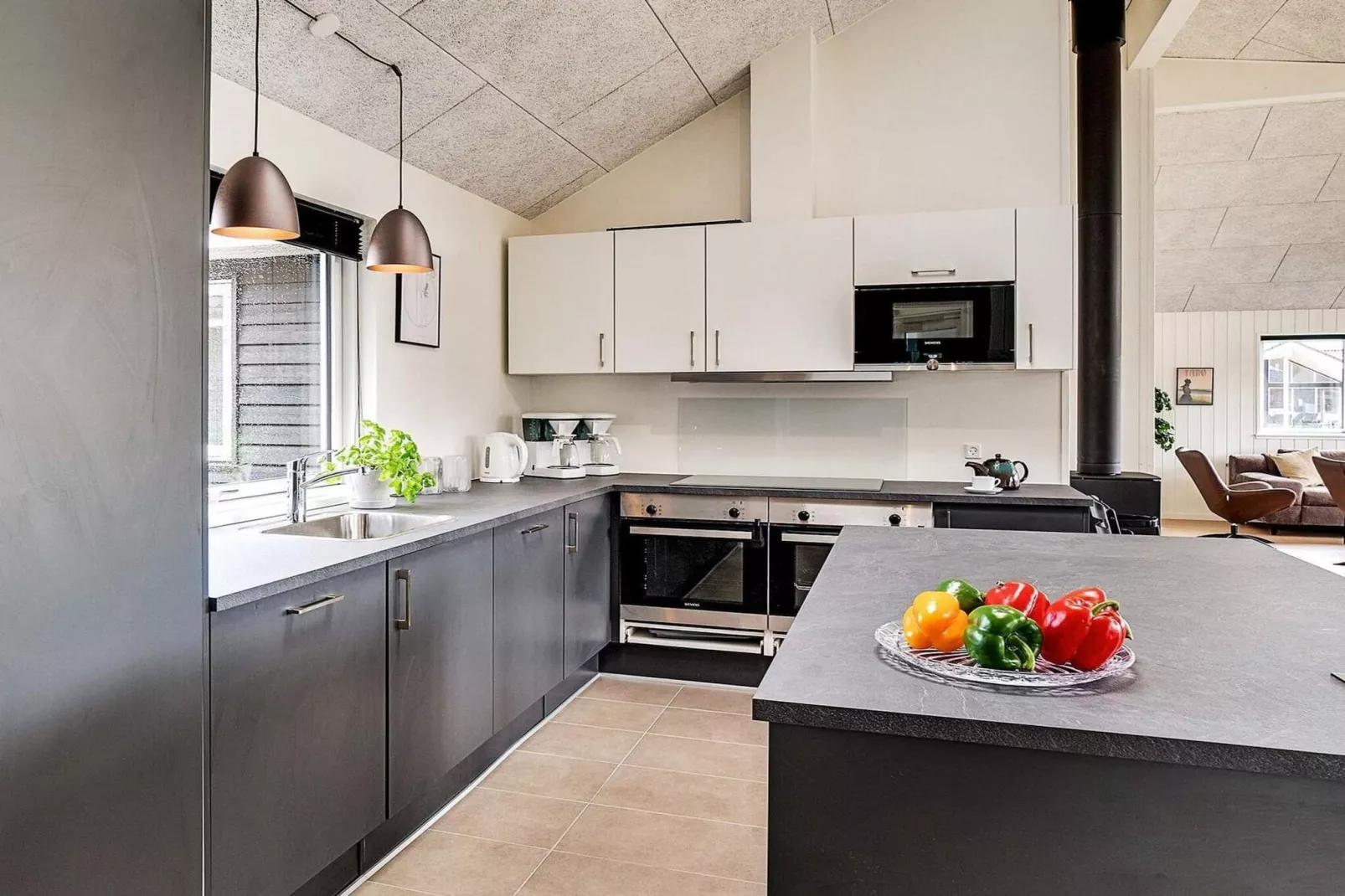 Luxury Retreat with Pool - By Traum Ferienwohnungen-Indoor