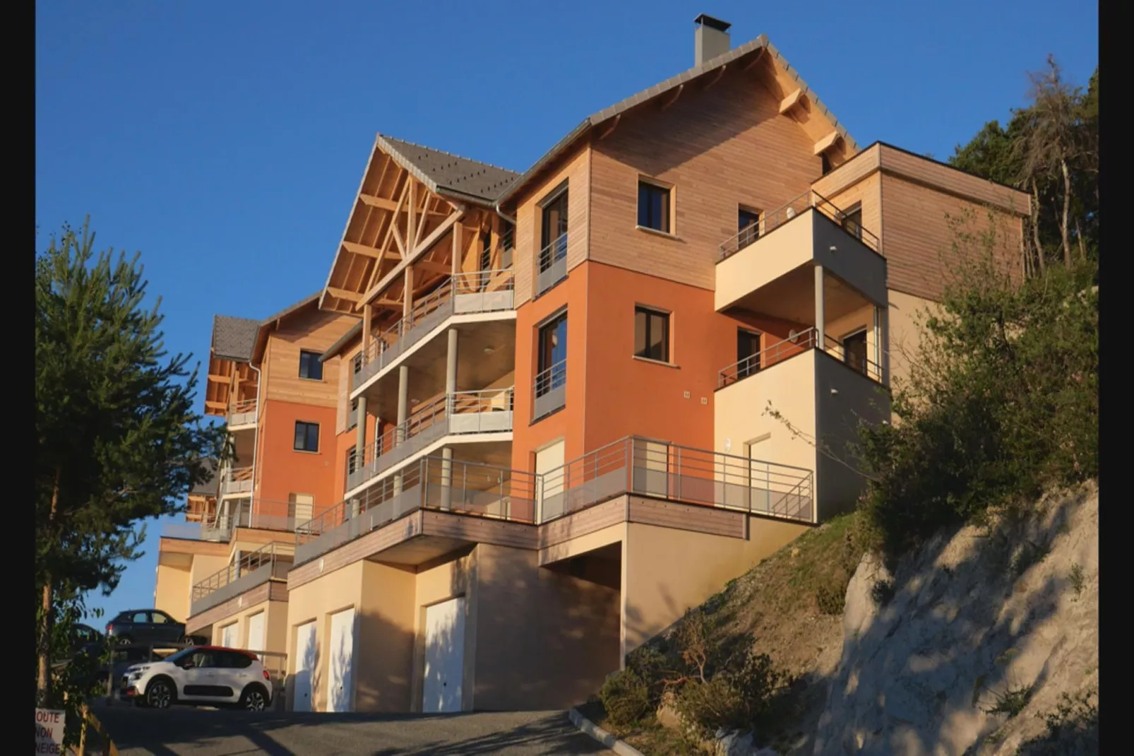 Domaine de l'Ecrin du Lac Chorges Appartements - 2 ch 6 pers