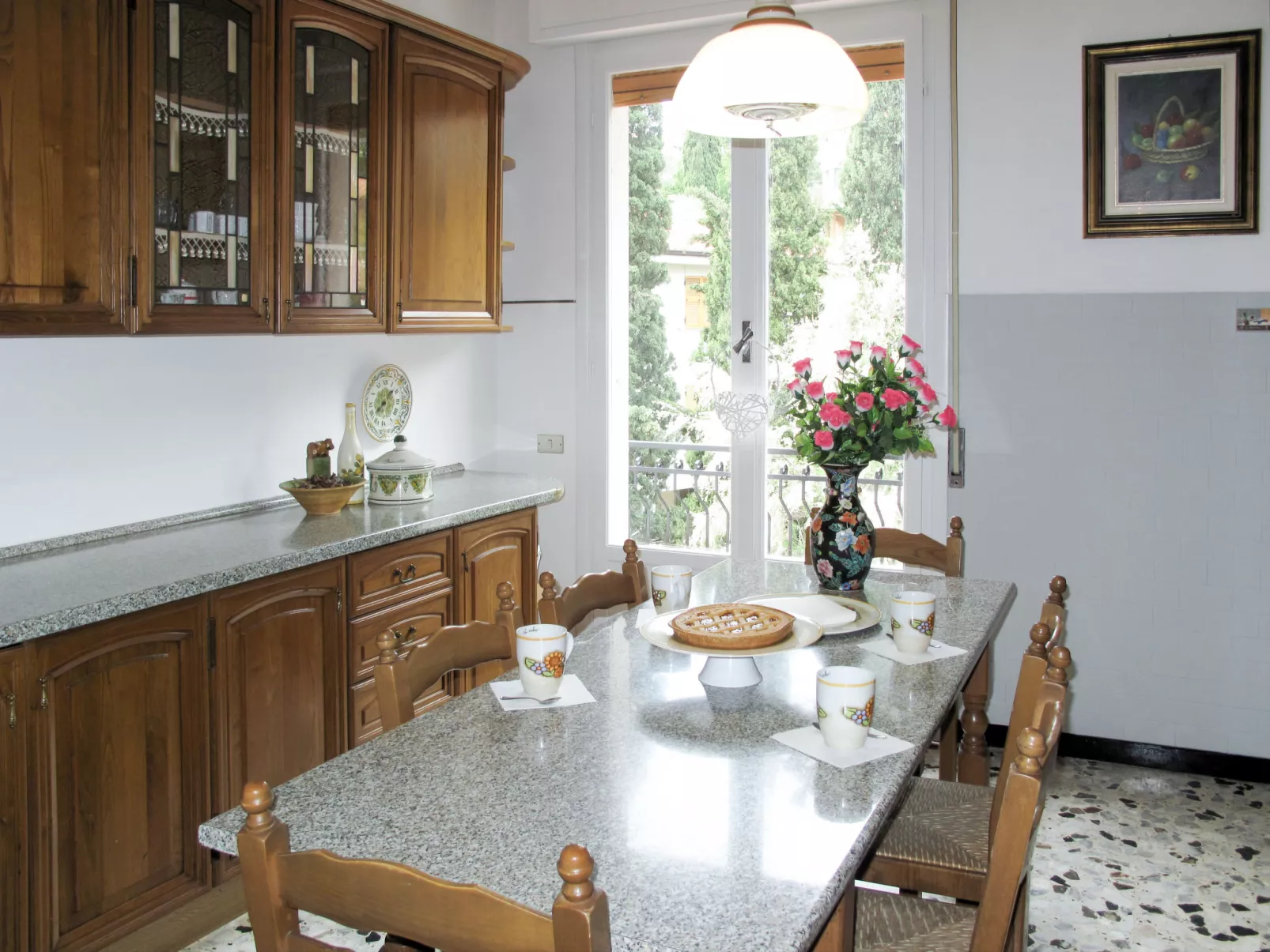 Mare e Monti-Drinnen