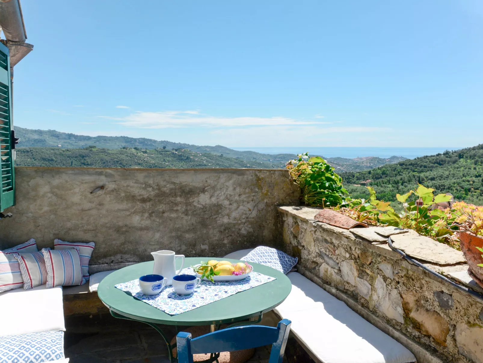 Bella Vista (DOL284)-Outside