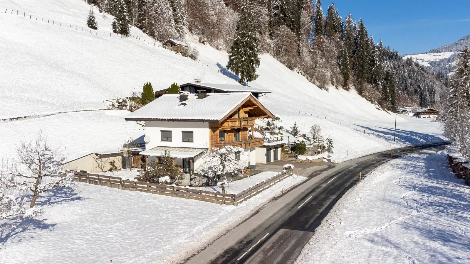 Gastl-Exterior in winter