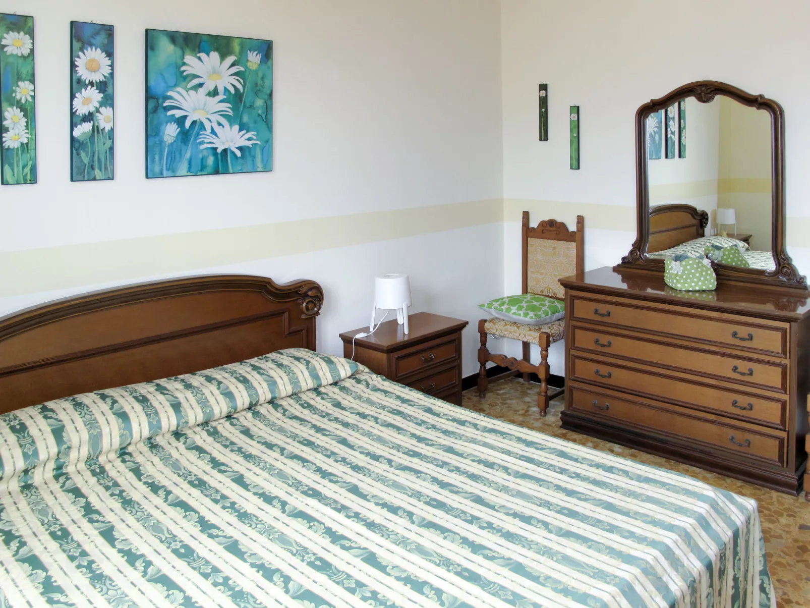 Mare e Monti-Drinnen