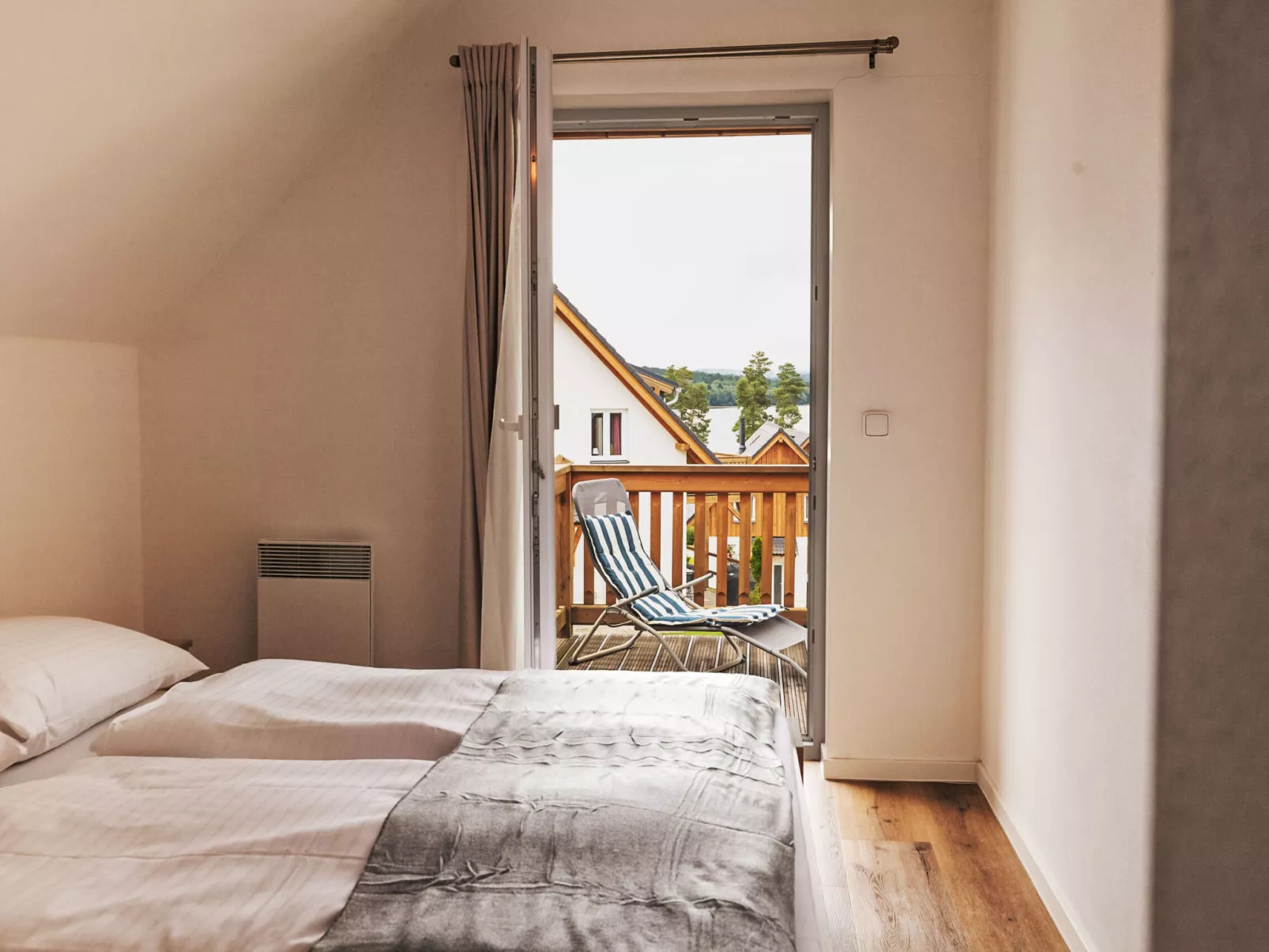 Lakeside Village 39-Dedans