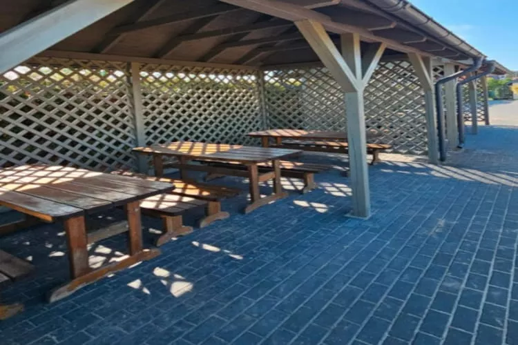 Apartamenty wakacyjne w Krynicy Morskiej z widokiem na zatokę NR 10-Parkeinrichtungen