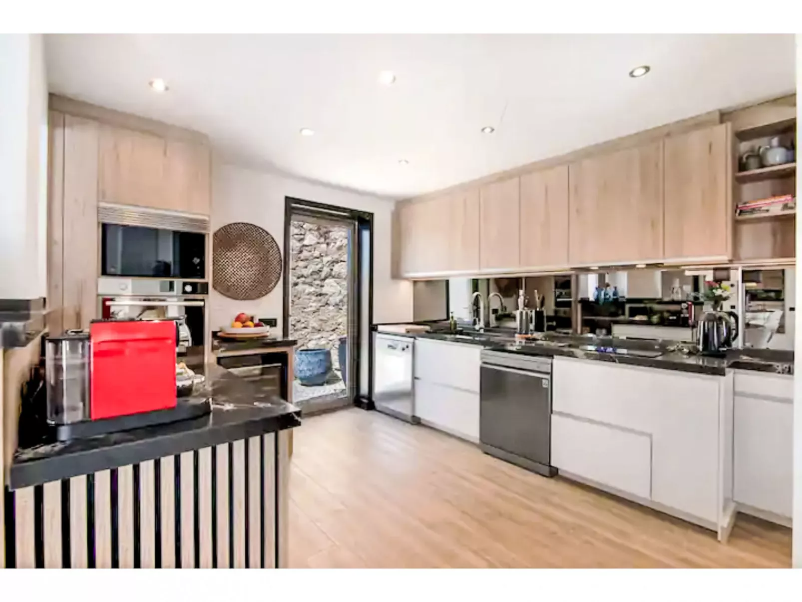 Gina - Sunny Way-Drinnen