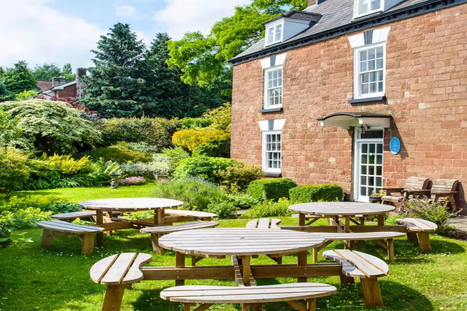 Forest House-Terrace balcony